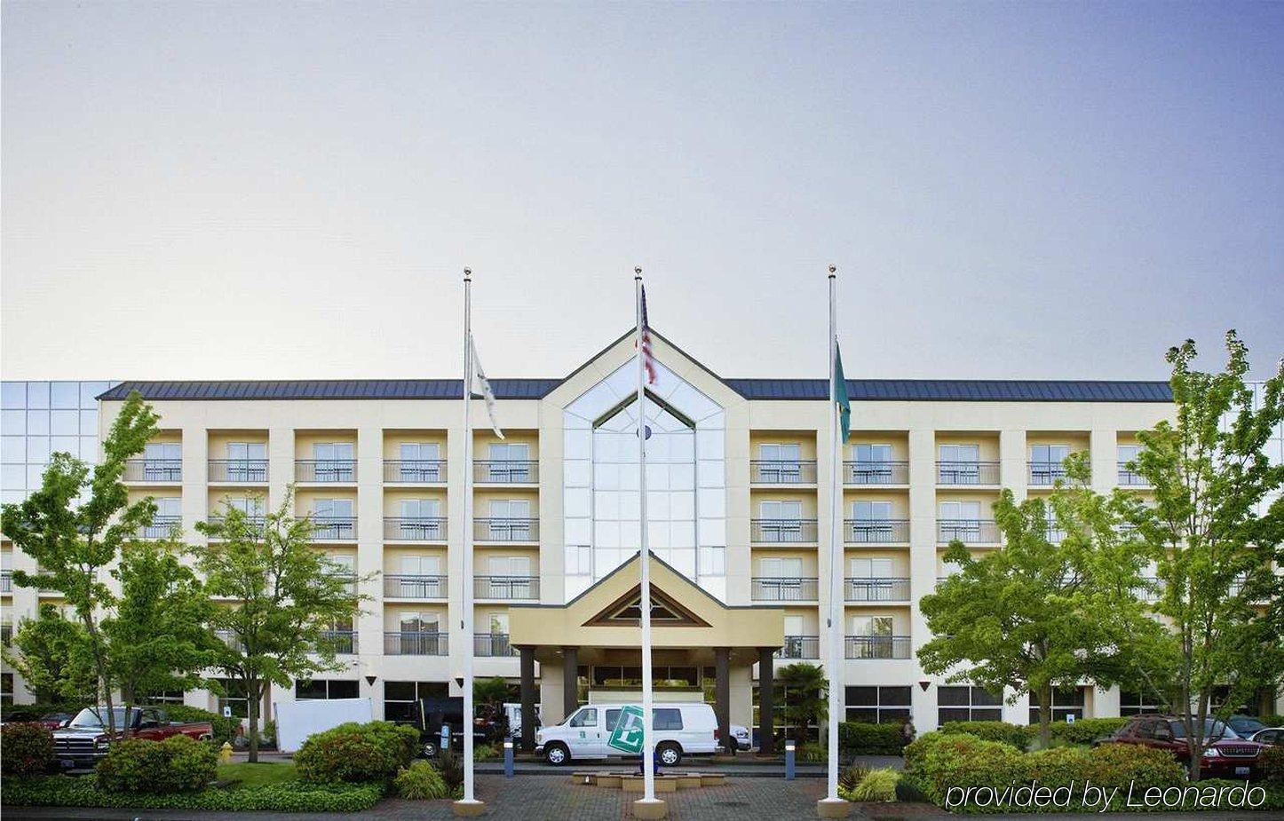 Embassy Suites By Hilton Seattle Белвью Экстерьер фото